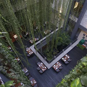 https://grandmas-legian-hotel.hotelsseminyak.net