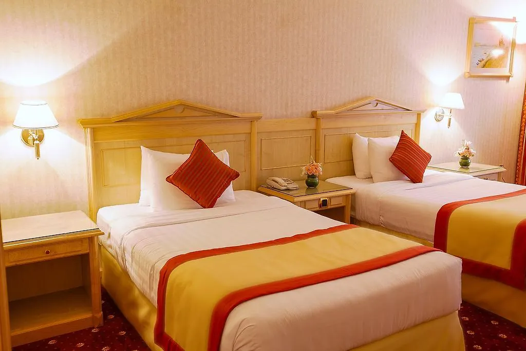 Capitol Hotel Jumeirah Dubaj 4*,